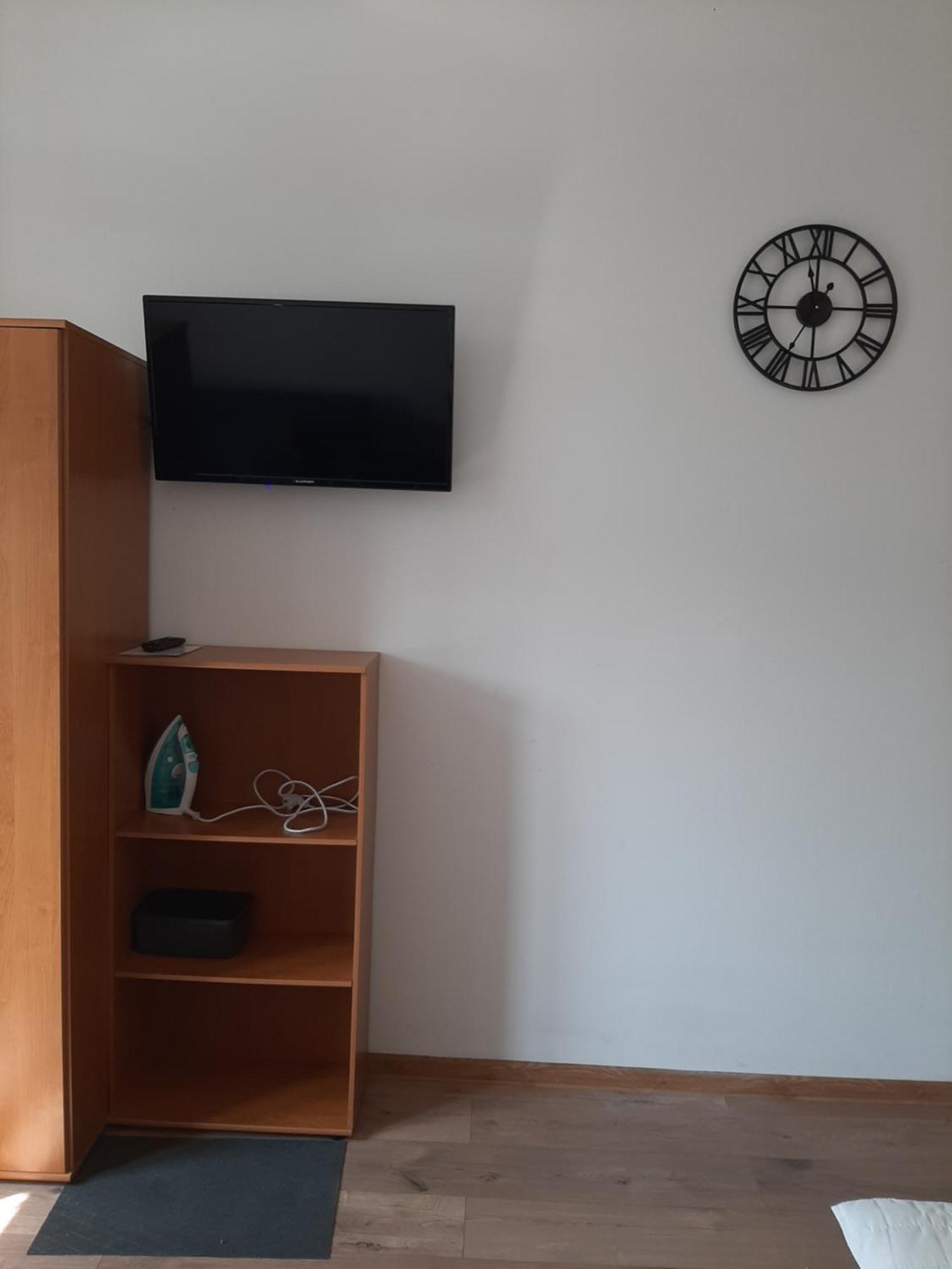 Apartamenty Marco 3-Bis- Przy Dworcu-Stare Miasto-Super Wi Fi Krasków Exterior foto
